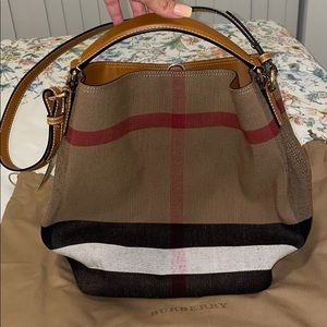 *SOLD* Authentic Burberry check Ashby bucket bag